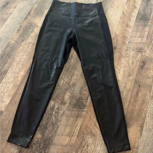 Athleta Delancey Shine Tights in Black